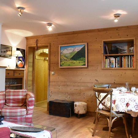 Appartement Cosy Avec Cheminee, Terrasse Et Parking, Proche Pistes Et Commerces - Meribel - Fr-1-180-552 Exterior foto
