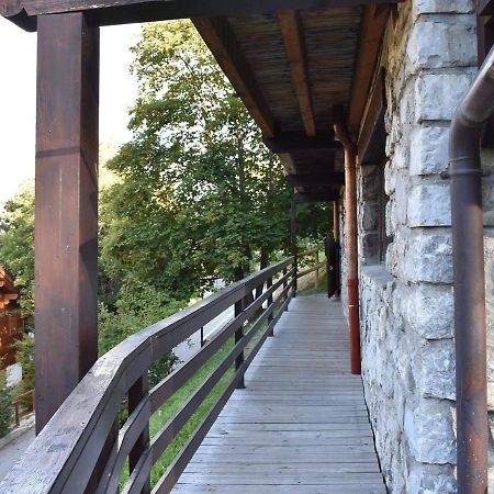 Appartement Cosy Avec Cheminee, Terrasse Et Parking, Proche Pistes Et Commerces - Meribel - Fr-1-180-552 Exterior foto